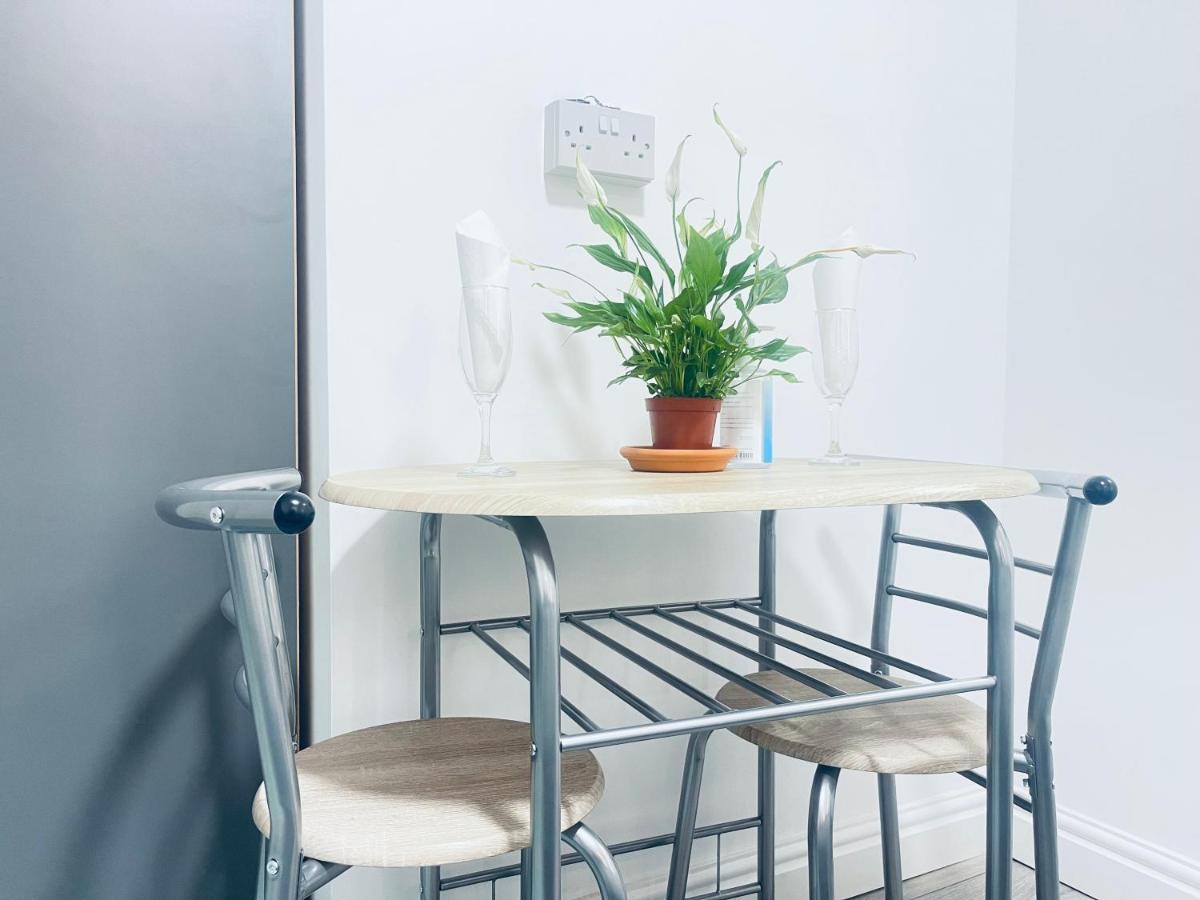 1 Bed Apartment 버밍엄 외부 사진