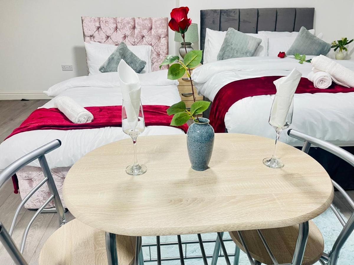 1 Bed Apartment 버밍엄 외부 사진