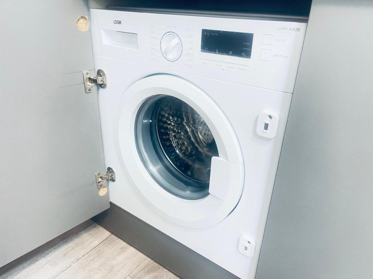1 Bed Apartment 버밍엄 외부 사진